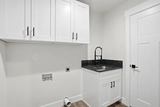 $699,900 | 41927 North Darknell Road, Elk, WA 99009