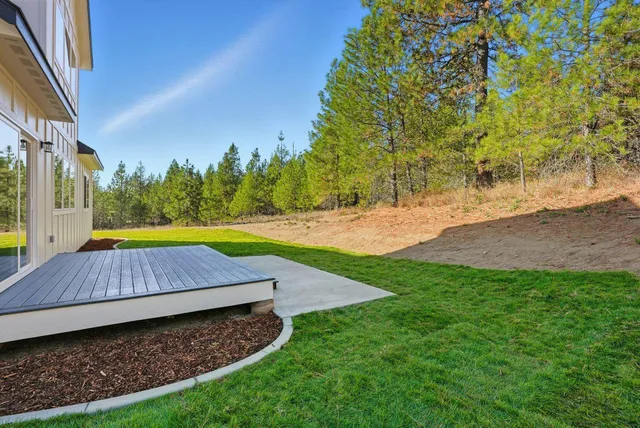 $699,900 | 41927 North Darknell Road, Elk, WA 99009