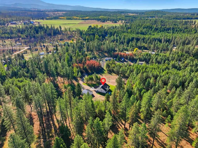 $699,900 | 41927 North Darknell Road, Elk, WA 99009