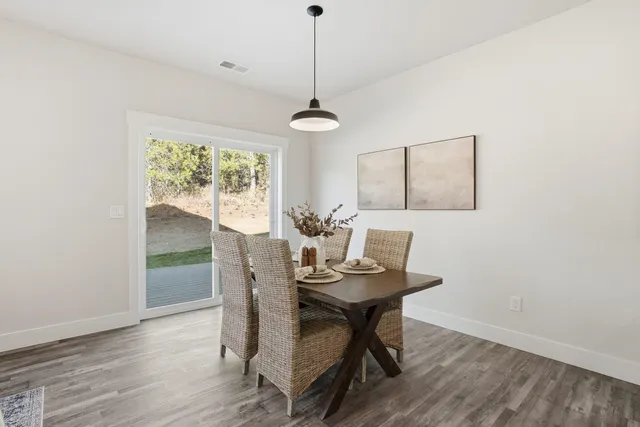 $699,900 | 41927 North Darknell Road, Elk, WA 99009