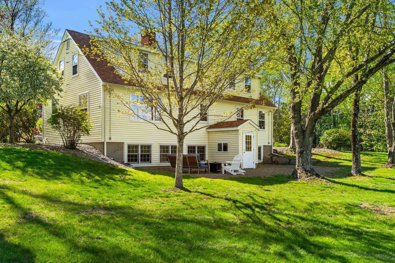 76 Dow Road Hollis, NH 03049 - Photo 8 of 47