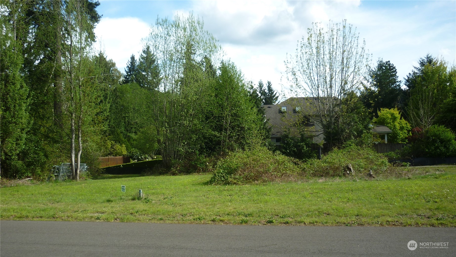 5407 Northeast 25th Street Renton, WA 98059 - Photo 1 of 3 Gallery Image 1