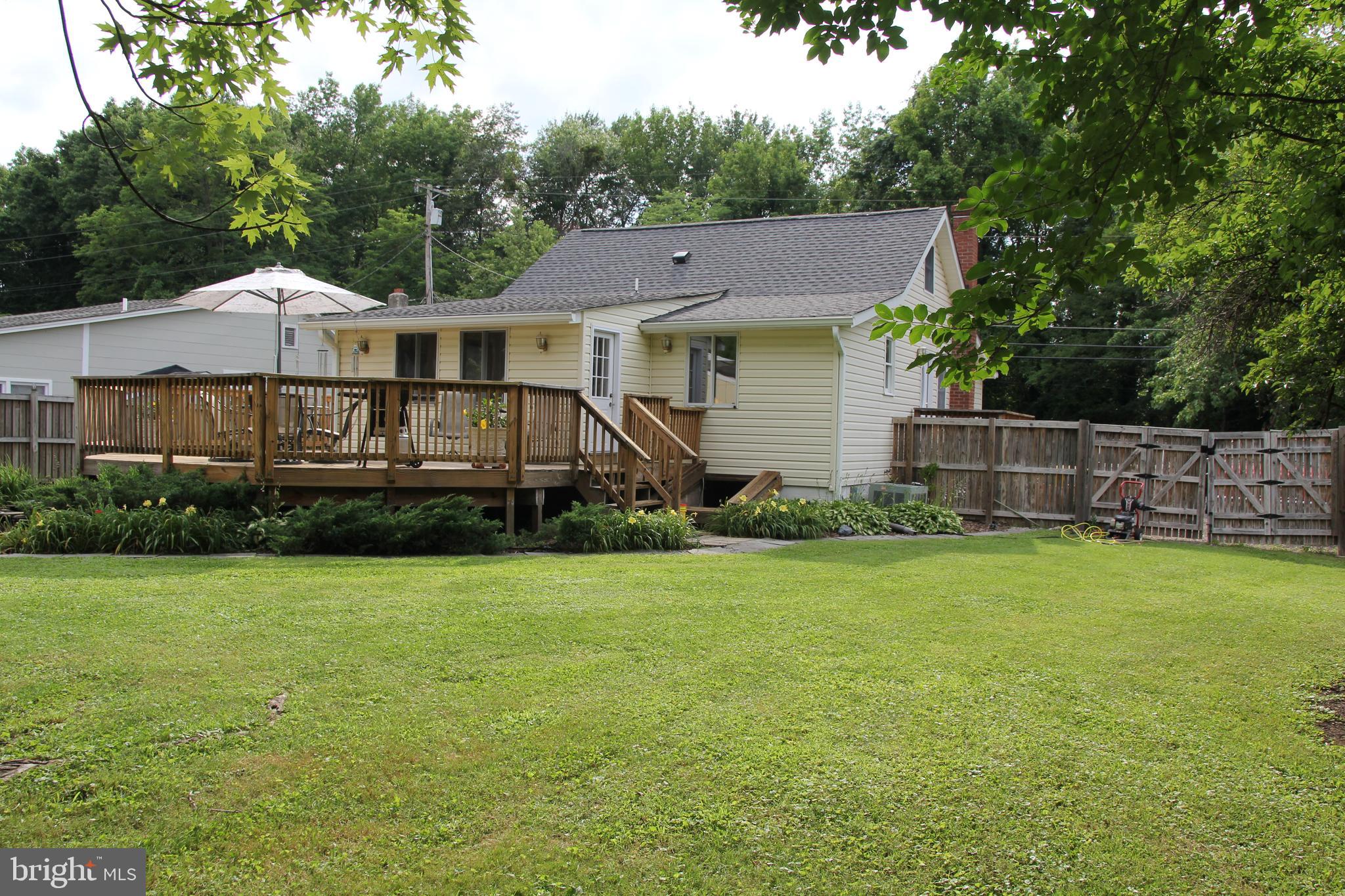 Large and flat beautiful backyard.
