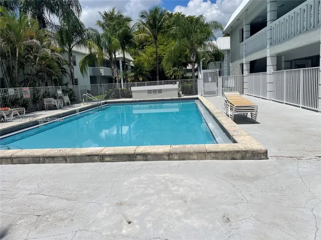$1,700 | 17255 Southwest 95th Avenue, Unit 249, Palmetto Bay, FL 33157