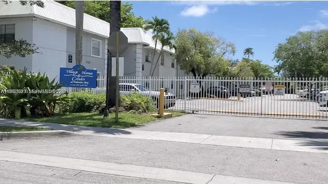 $1,700 | 17255 Southwest 95th Avenue, Unit 249, Palmetto Bay, FL 33157