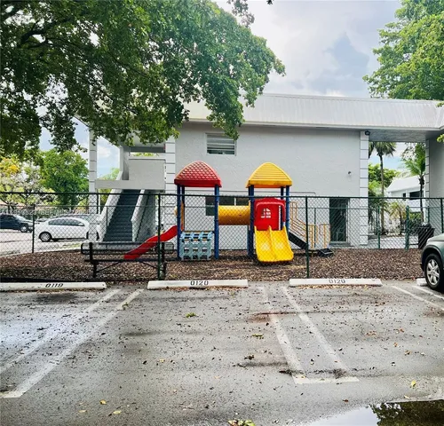 $1,700 | 17255 Southwest 95th Avenue, Unit 249, Palmetto Bay, FL 33157