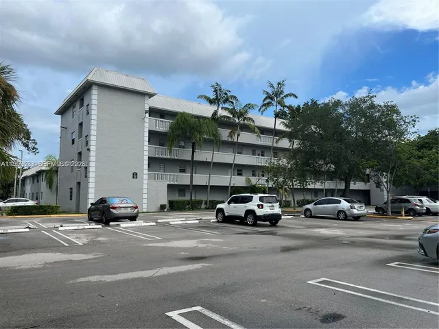 $1,700 | 17255 Southwest 95th Avenue, Unit 249, Palmetto Bay, FL 33157
