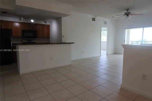 $2,850 | 6020 West Sample Road, Unit 305, Coral Springs, FL 33067