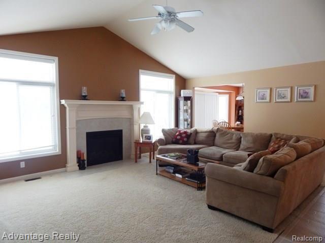 49356 Monte Road New Baltimore, MI 48047 - Photo 4 of 26 DSCN1037.jpg