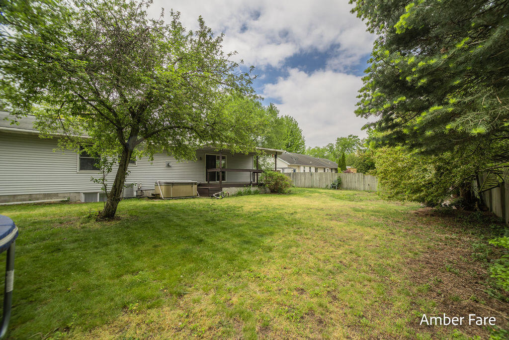 1508 Hendrick Road Muskegon, MI 49441 - Photo 37 of 42 Backyard
