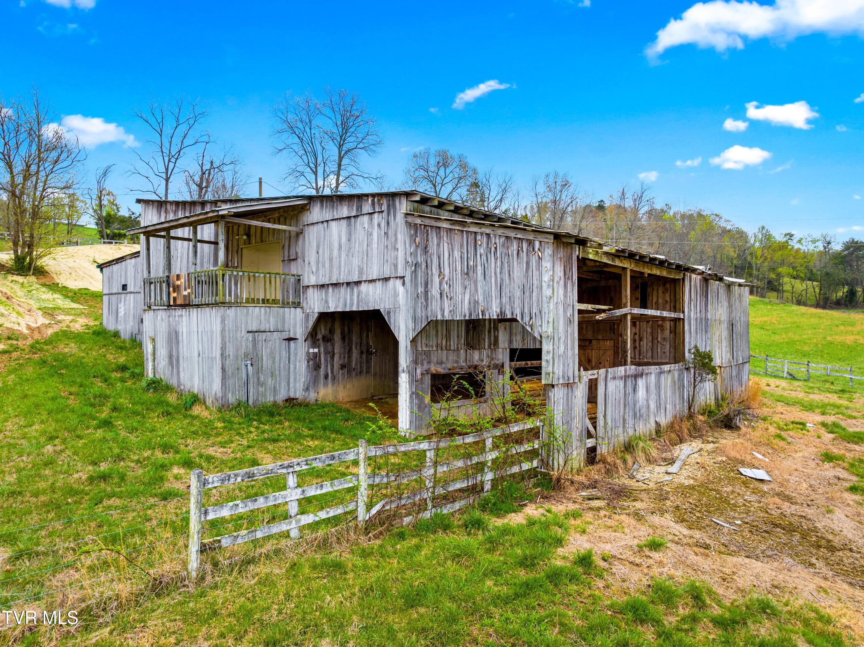 174 Grassy Valley Road Whitesburg, TN 37891 - Photo 13 of 44 028-174GrassyValleyRoad-Whitesburg-TN-37