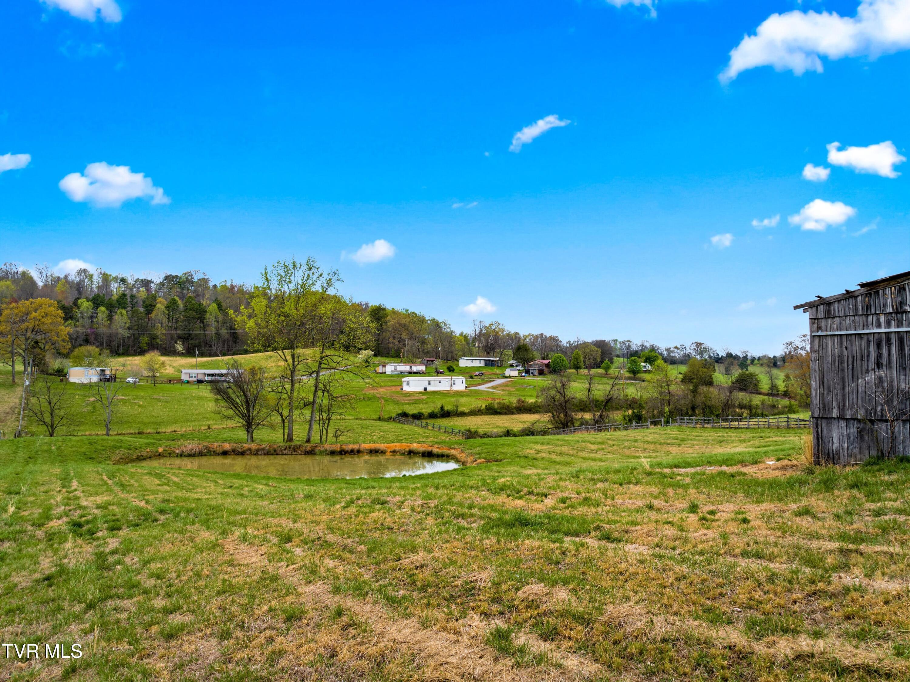 174 Grassy Valley Road Whitesburg, TN 37891 - Photo 17 of 44 032-174GrassyValleyRoad-Whitesburg-TN-37