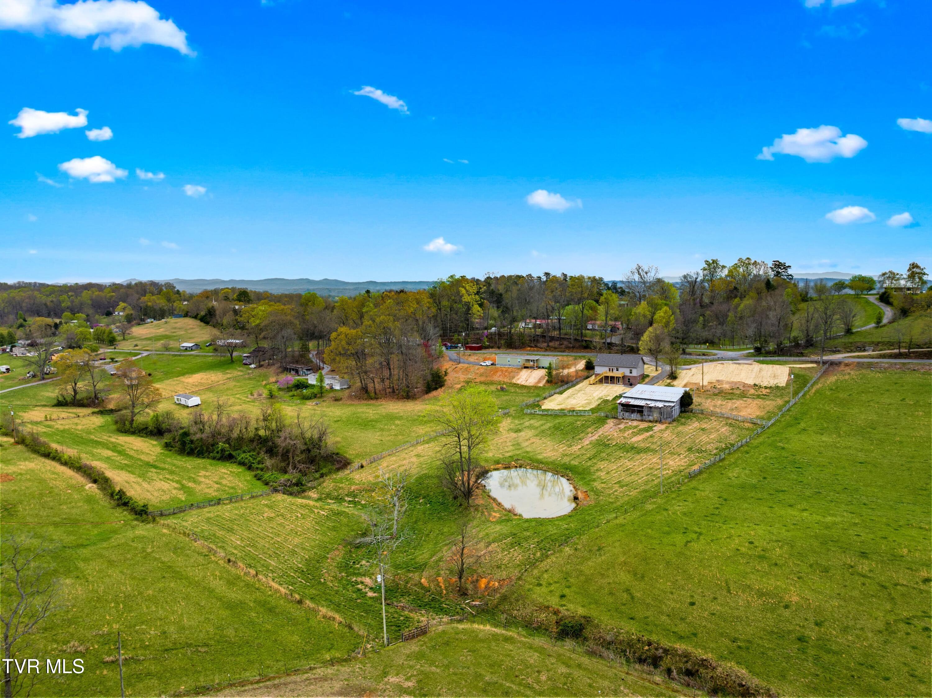 174 Grassy Valley Road Whitesburg, TN 37891 - Photo 19 of 44 034-174GrassyValleyRoad-Whitesburg-TN-37