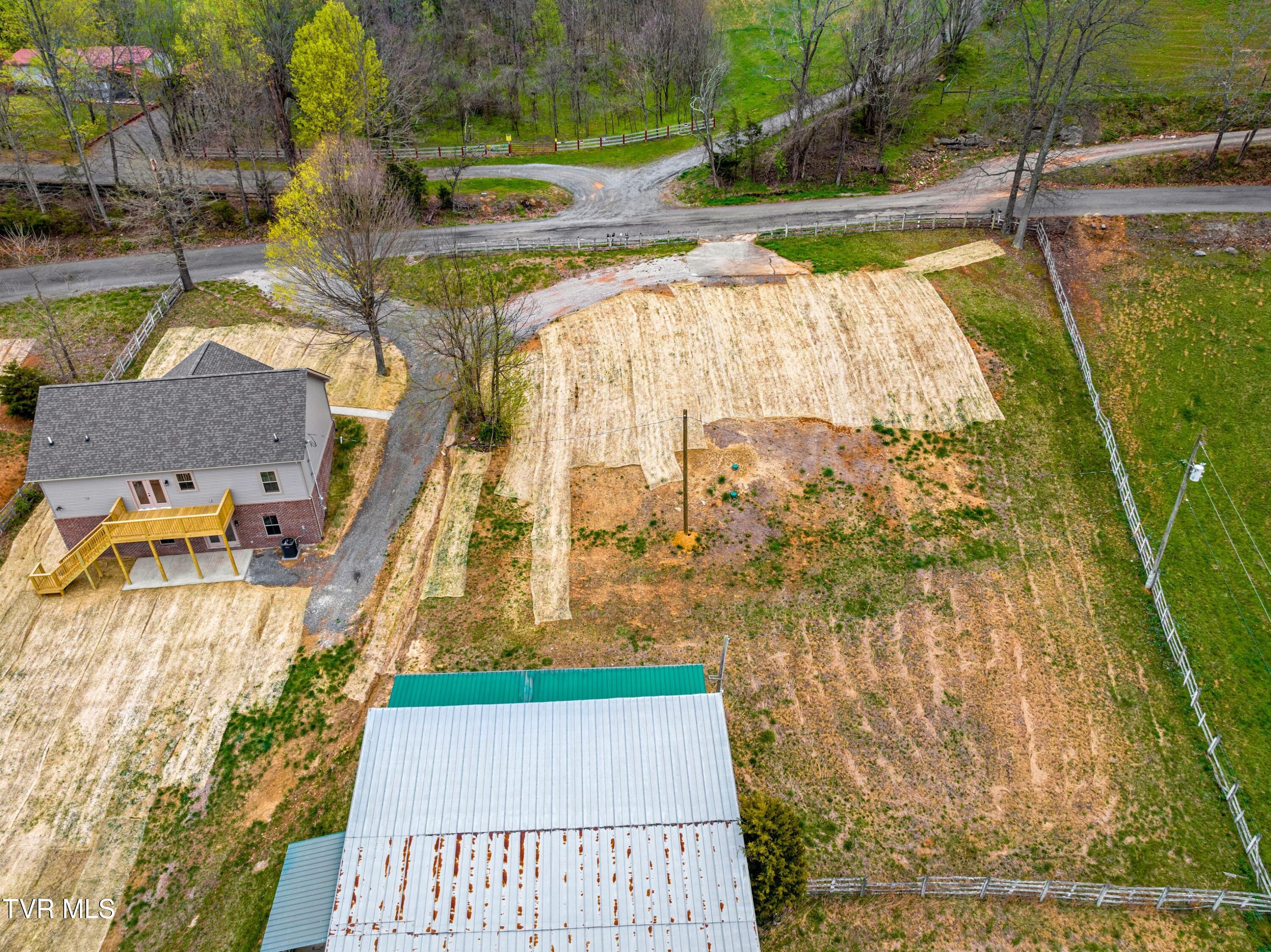 174 Grassy Valley Road Whitesburg, TN 37891 - Photo 21 of 44 036-174GrassyValleyRoad-Whitesburg-TN-37