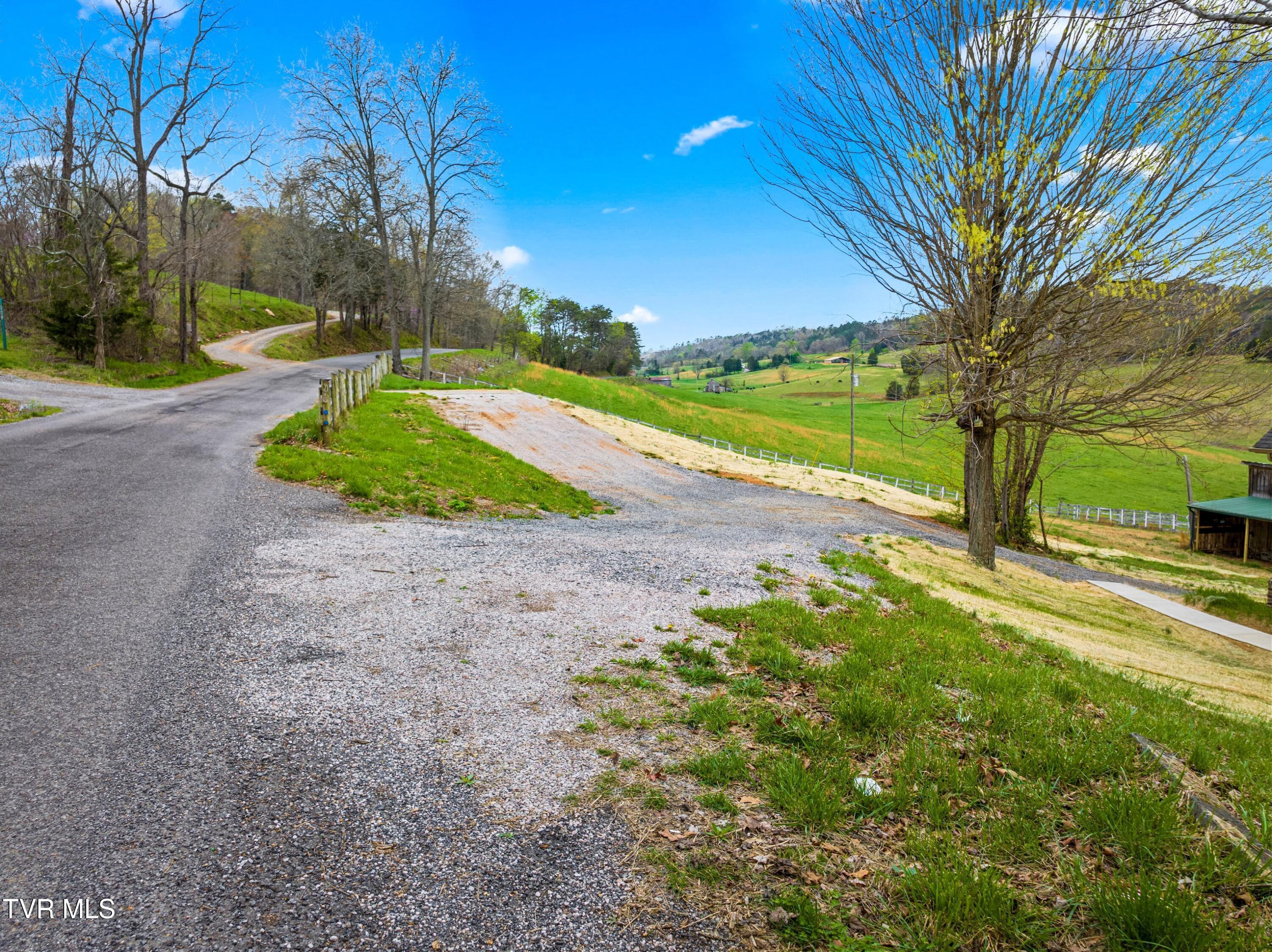 174 Grassy Valley Road Whitesburg, TN 37891 - Photo 7 of 44 043-174GrassyValleyRoad-Whitesburg-TN-37