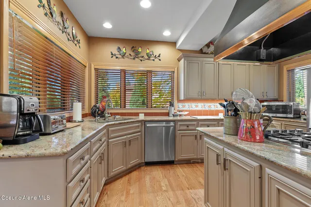 $1,195,000 | 2992 Lake Forest Drive, Hayden Lake, ID 83835