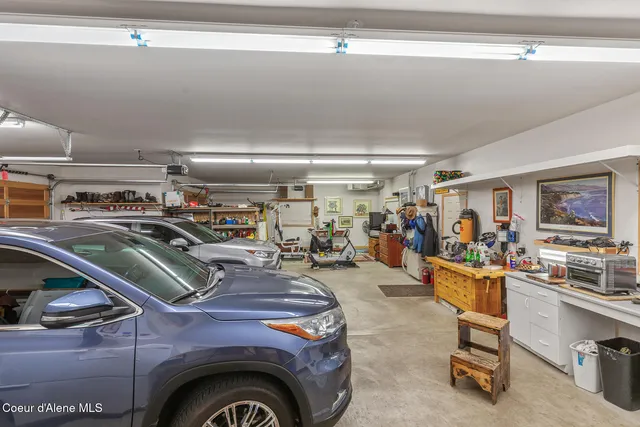 $1,195,000 | 2992 Lake Forest Drive, Hayden Lake, ID 83835