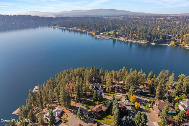 $1,195,000 | 2992 Lake Forest Drive, Hayden Lake, ID 83835