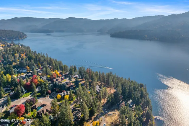 $1,195,000 | 2992 Lake Forest Drive, Hayden Lake, ID 83835