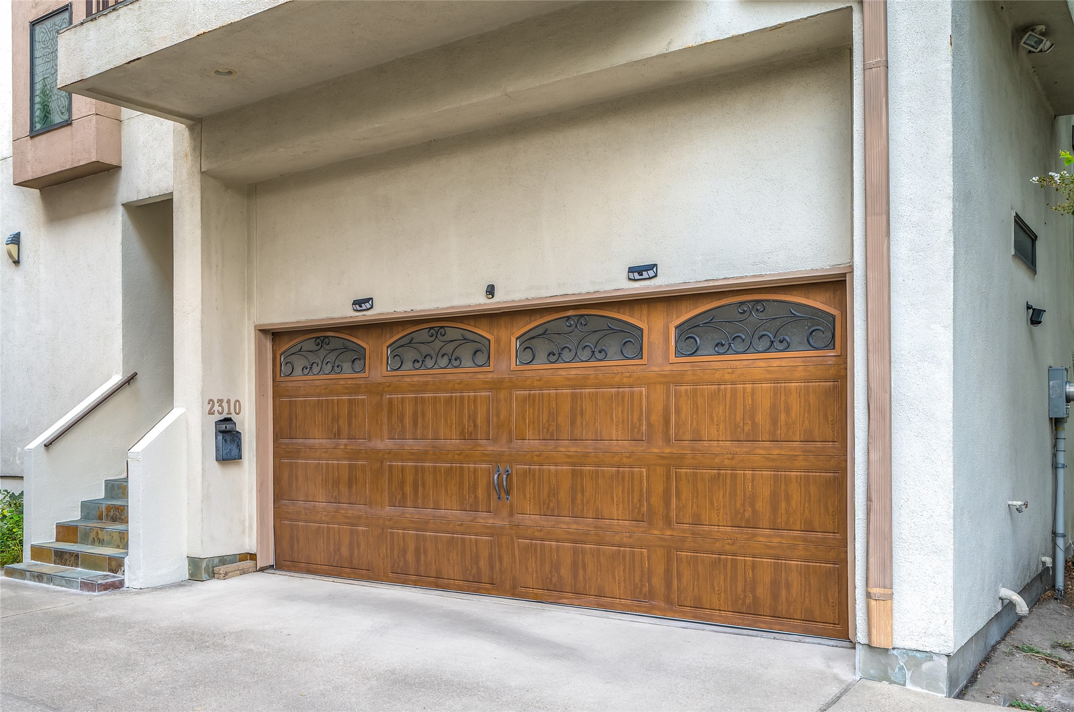 2310 Camden Drive Houston, TX 77021 - Photo 3 of 39 a view of front door of house