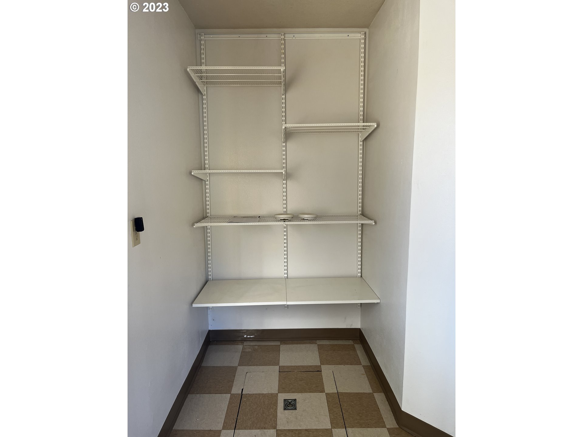 304 Elrod Place Maupin, OR 97037 - Photo 13 of 25