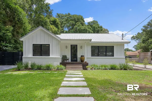 $625,000 | 371 Pecan Avenue, Fairhope, AL 36532