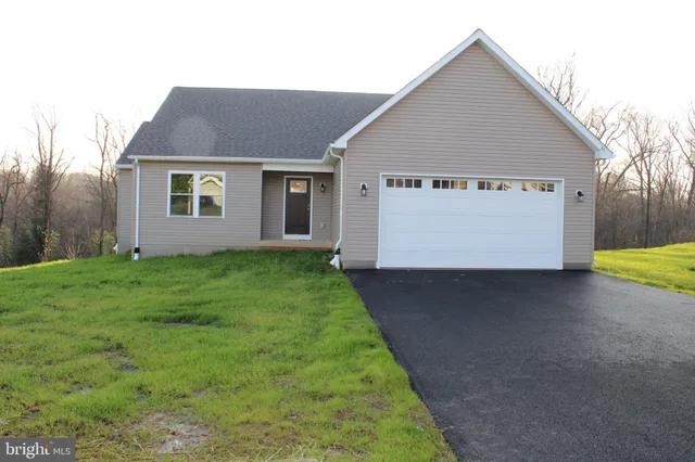 a view of outdoor space yard and garage
