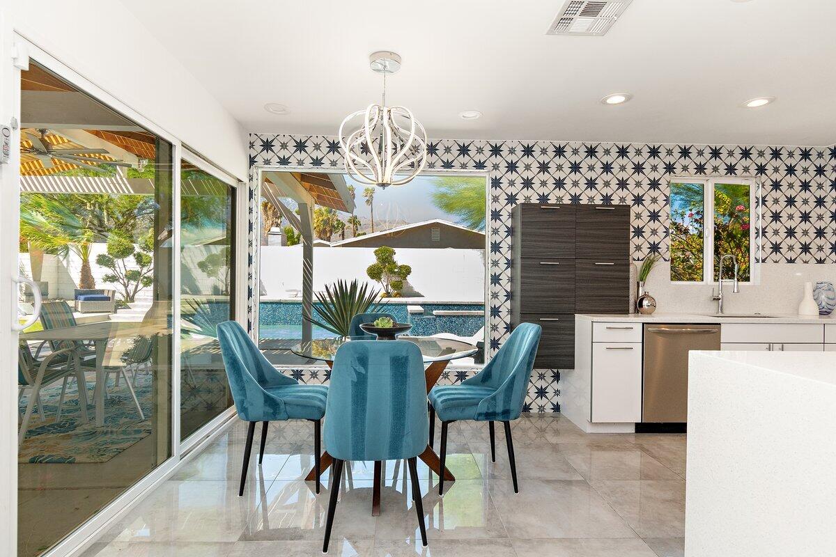 3005 North Chuperosa Road Palm Springs, CA 92262 - Photo 17 of 34 a dining room with furniture and window