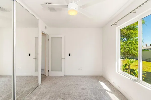a view of empty room with window