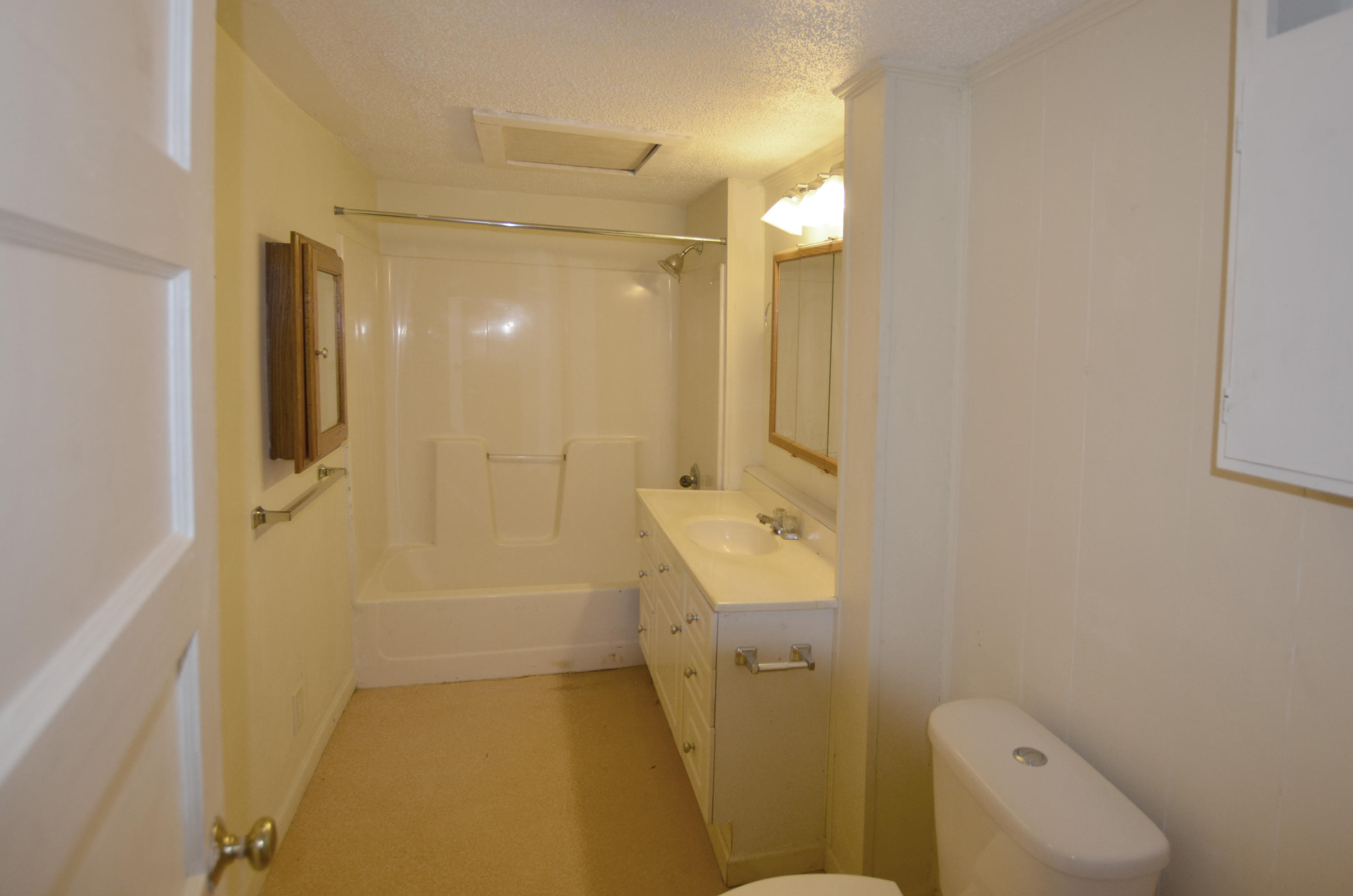 1406 Tibwin Road McClellanville, SC 29458 - Photo 16 of 17 16-bathroom1