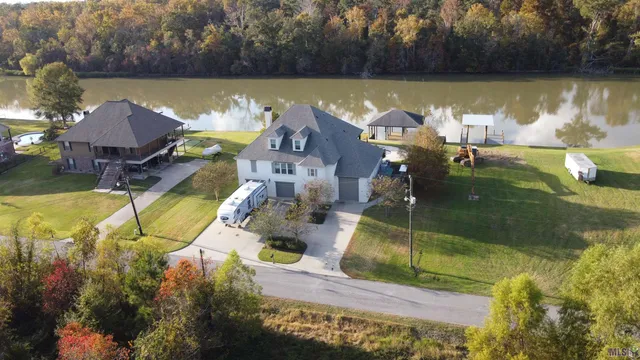 $945,000 | 18429 Amite Acres Drive, Prairieville, LA 70769