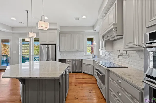 $945,000 | 18429 Amite Acres Drive, Prairieville, LA 70769