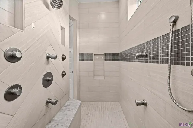 $945,000 | 18429 Amite Acres Drive, Prairieville, LA 70769