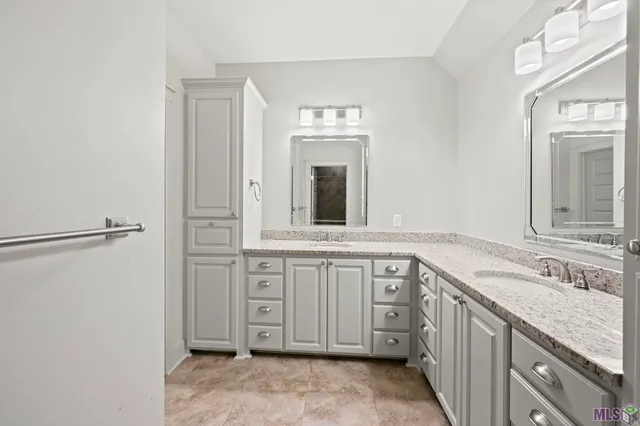 $945,000 | 18429 Amite Acres Drive, Prairieville, LA 70769