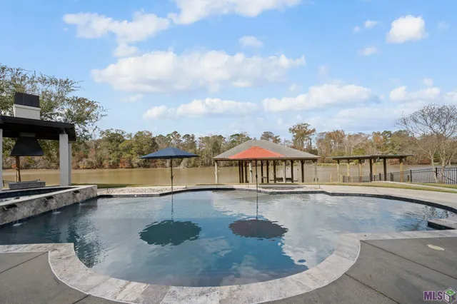 $945,000 | 18429 Amite Acres Drive, Prairieville, LA 70769