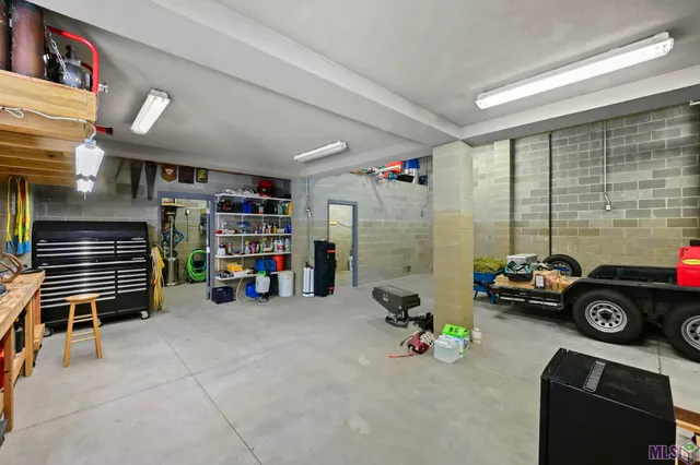 $945,000 | 18429 Amite Acres Drive, Prairieville, LA 70769