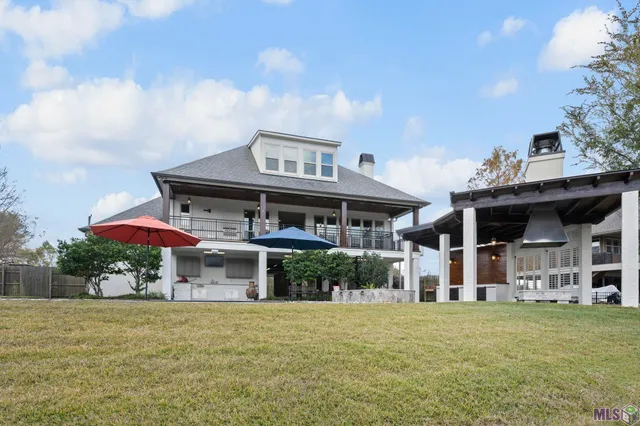 $945,000 | 18429 Amite Acres Drive, Prairieville, LA 70769