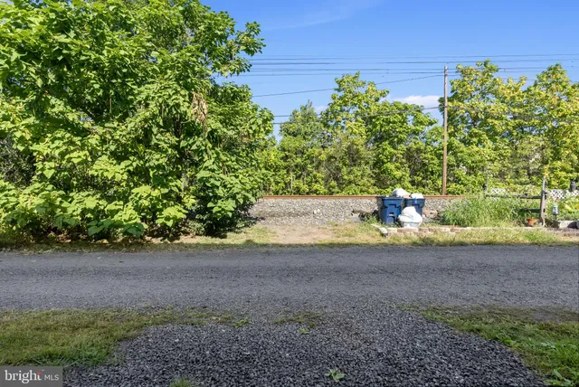 $2,300 | 720 Shaw Avenue, Lansdale, PA 19446