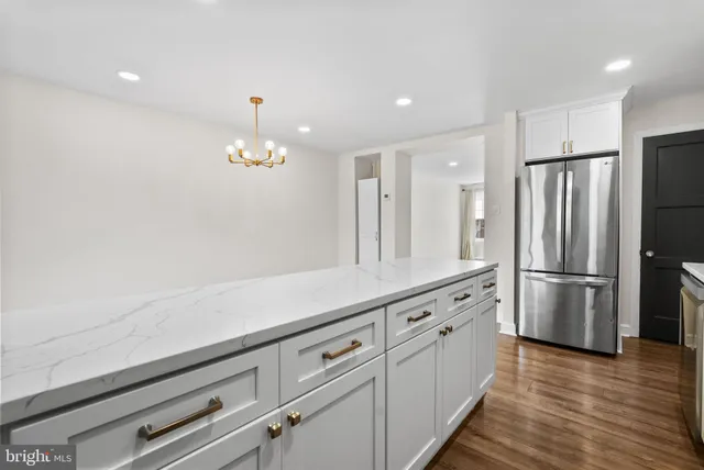 $2,300 | 720 Shaw Avenue, Lansdale, PA 19446