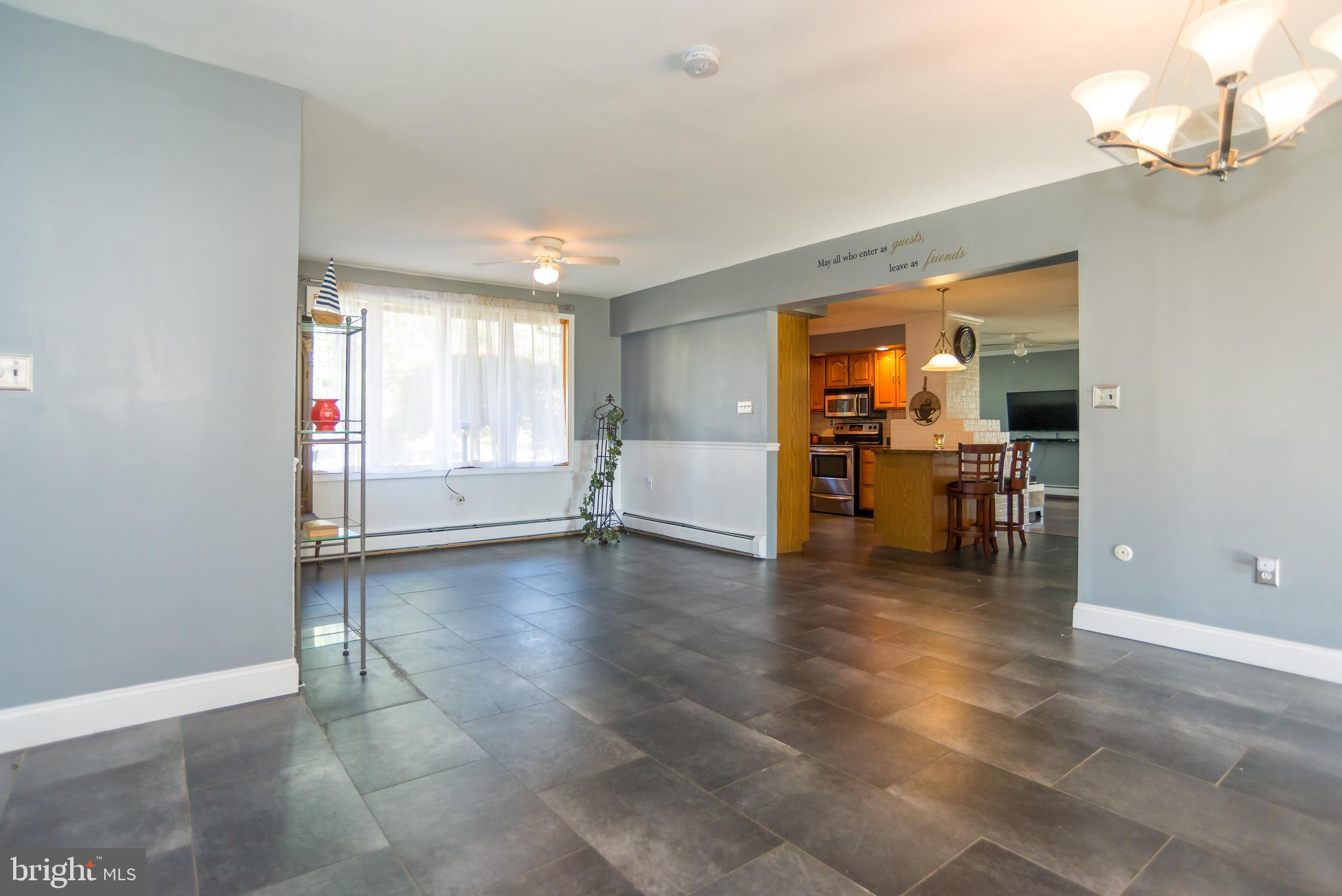 5 Beechtree Road Levittown, PA 19057 - Photo 3 of 30 LR/DR/Great Room