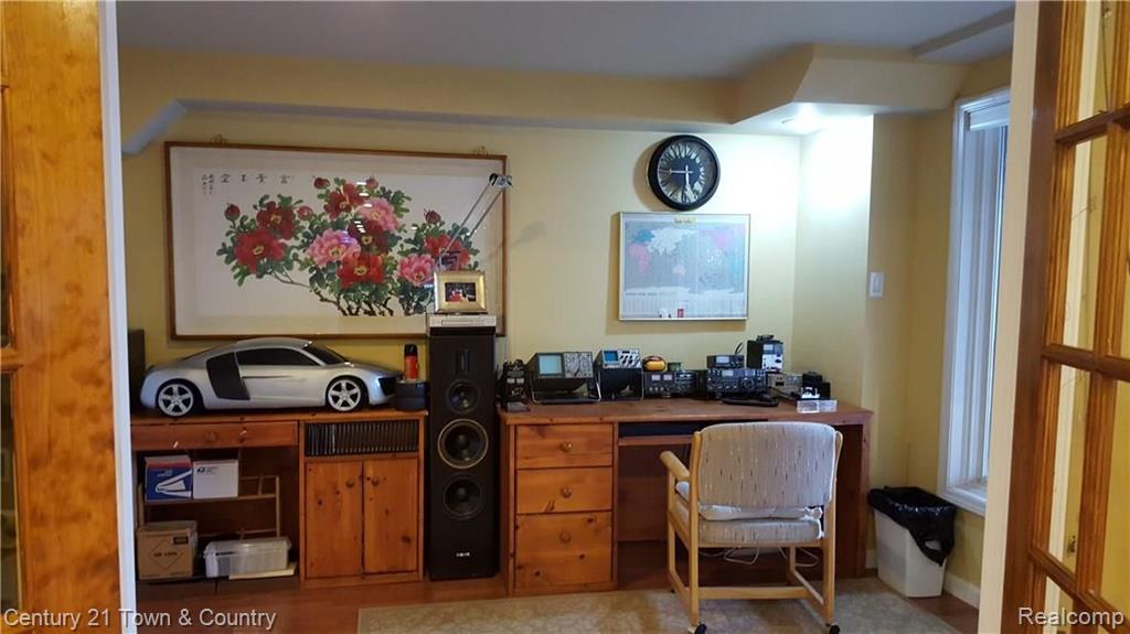 1740 Mackwood Road Rochester Hills, MI 48307 - Photo 26 of 31