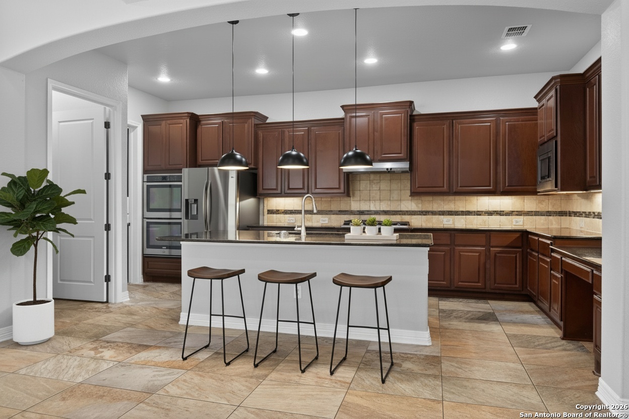 9911 Barefoot Way Boerne, TX 78006 - Photo 13 of 42