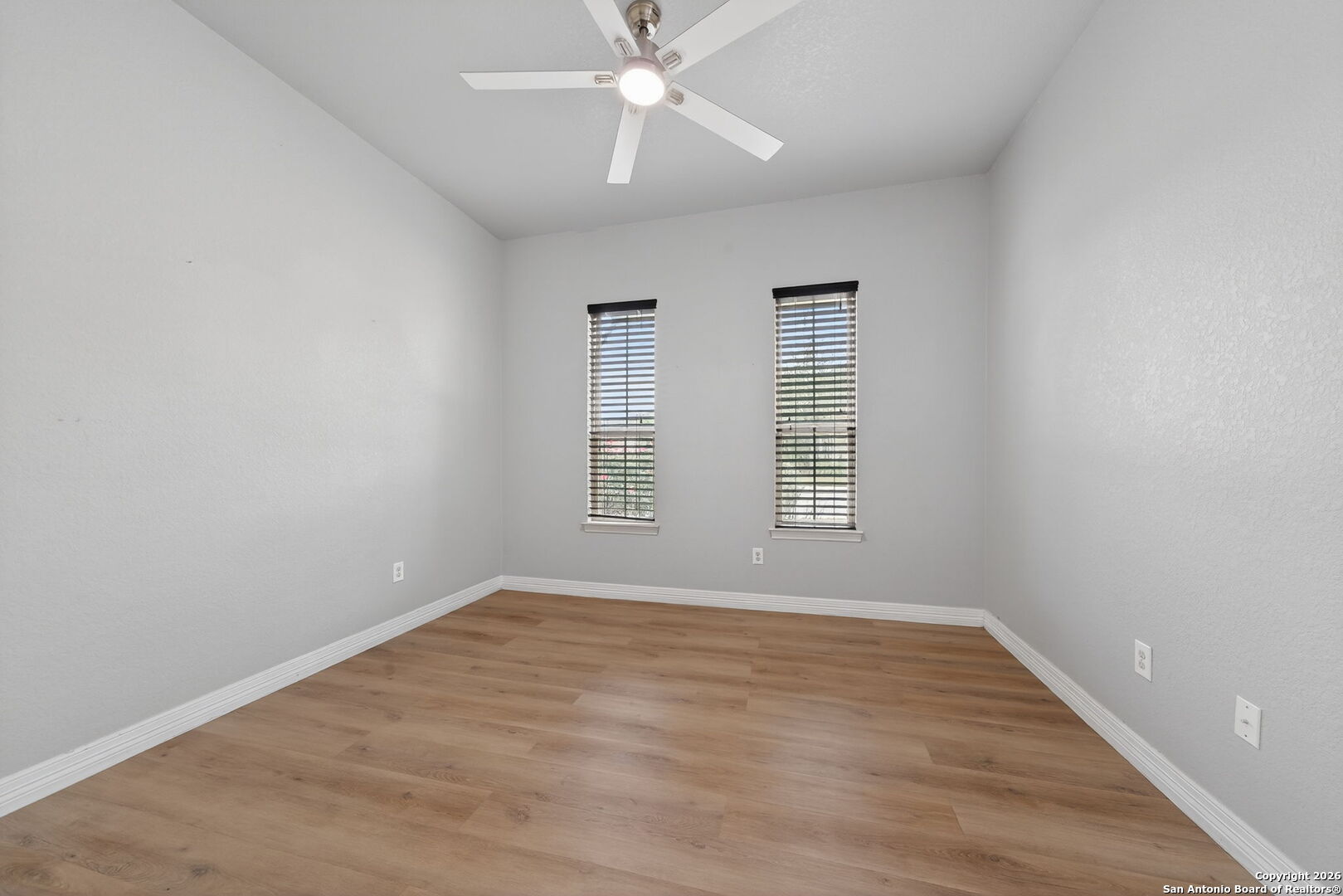 9911 Barefoot Way Boerne, TX 78006 - Photo 32 of 42