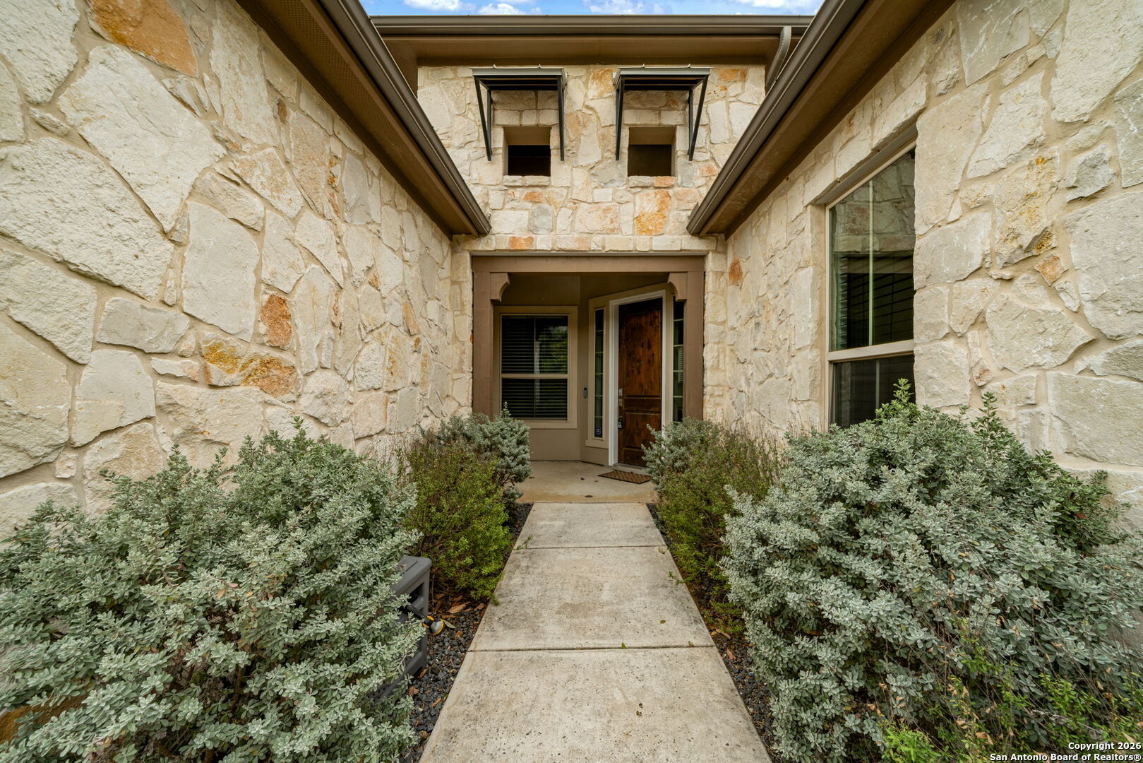 9911 Barefoot Way Boerne, TX 78006 - Photo 4 of 42