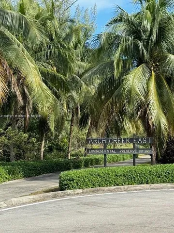 $2,300 | 2425 Northeast 135th Street, Unit 401, North Miami, FL 33181