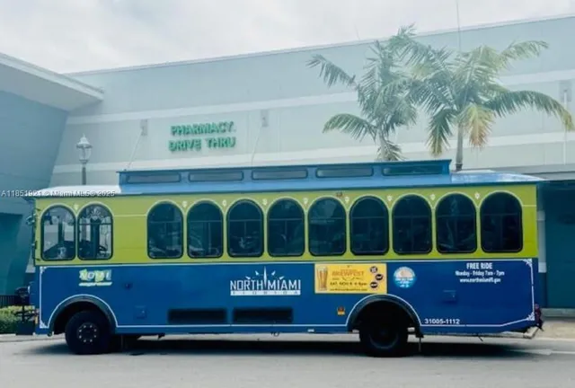 $2,300 | 2425 Northeast 135th Street, Unit 401, North Miami, FL 33181