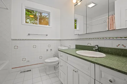 $1,499,000 | 1161 Winwood Drive, Lake Forest, IL 60045