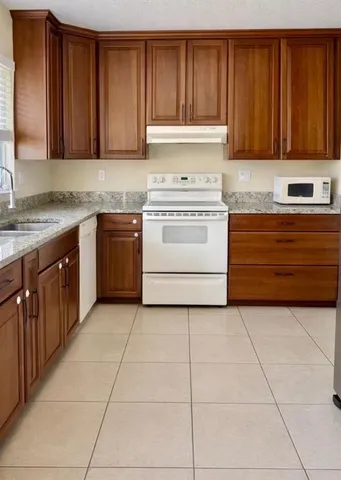 $3,000 | 9616 Golf State Park Way, Boca Raton, FL 33428