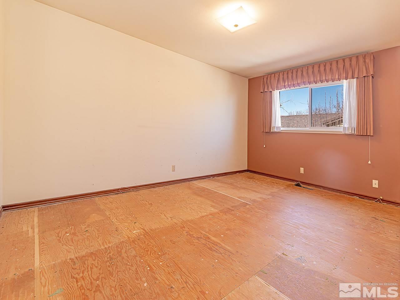 998 Bowman Drive Reno, NV 89503 - Photo 14 of 26 Photo 14