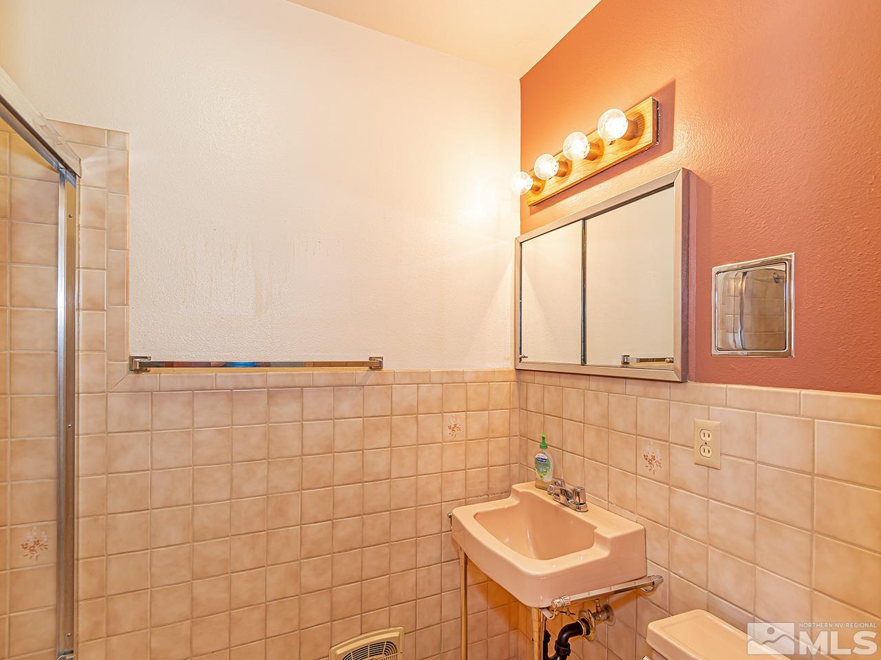 998 Bowman Drive Reno, NV 89503 - Photo 16 of 26 Photo 16